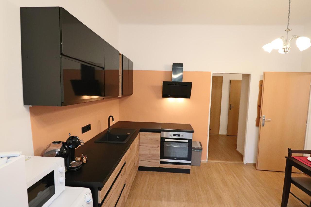 Apartment Relax Strasnice: With Private Infra-Sauna ! Prague Exterior photo